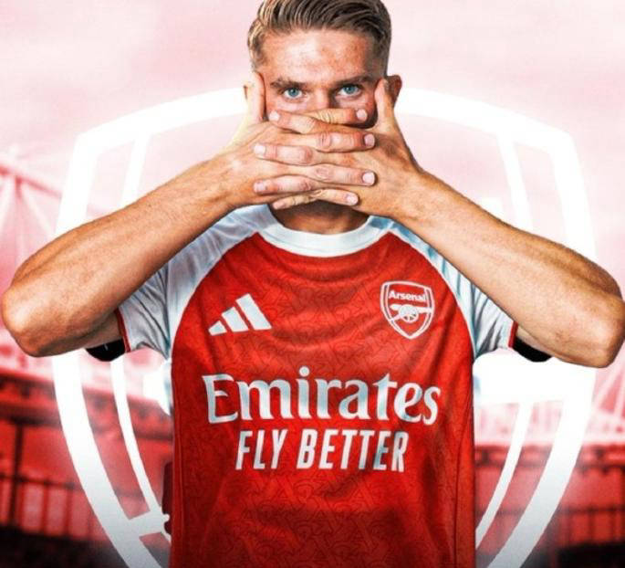 提升锋线实力，阿森纳重燃争冠希望，曼联错失两大前锋